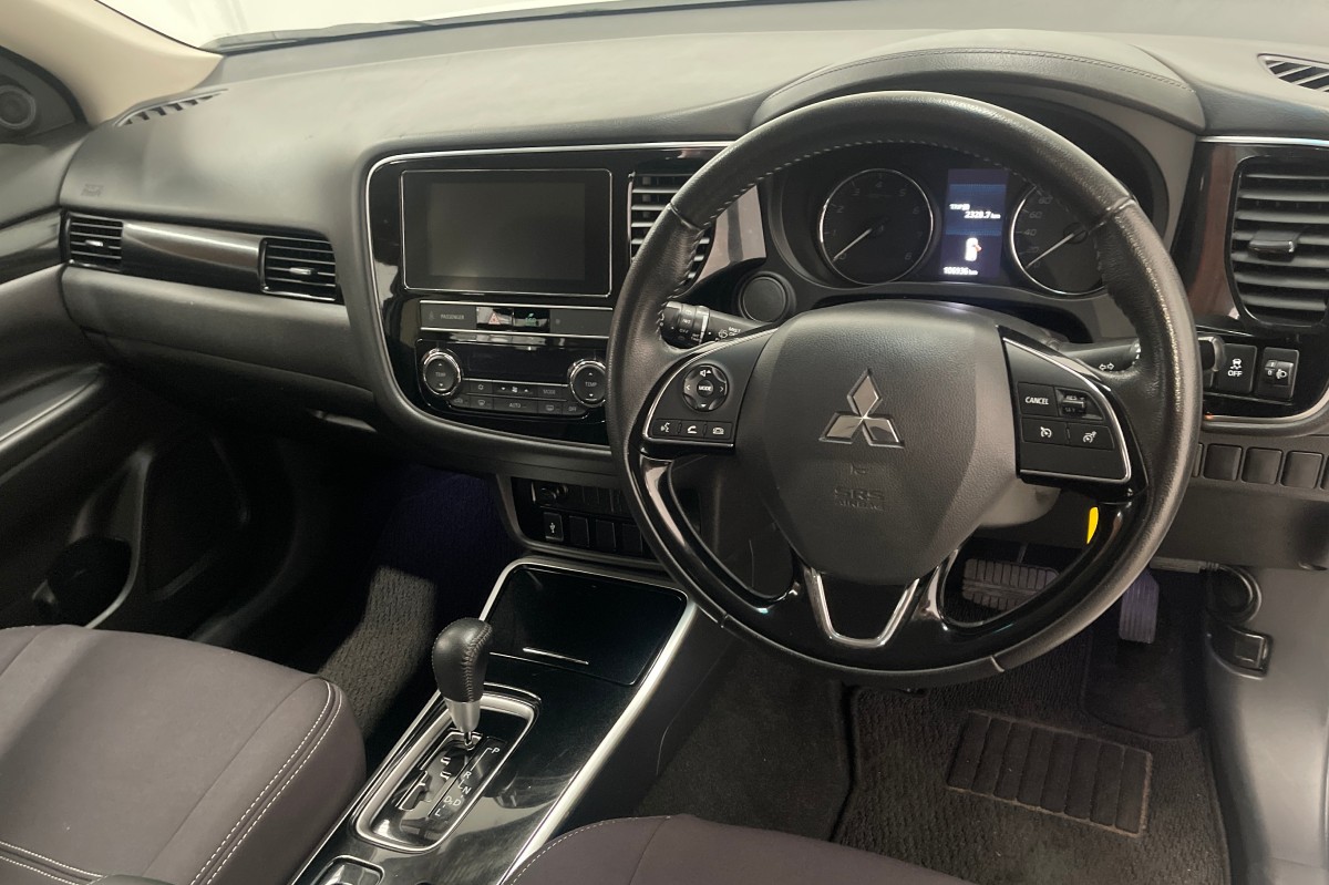 2019 Mitsubishi Outlander ES 7 SEAT